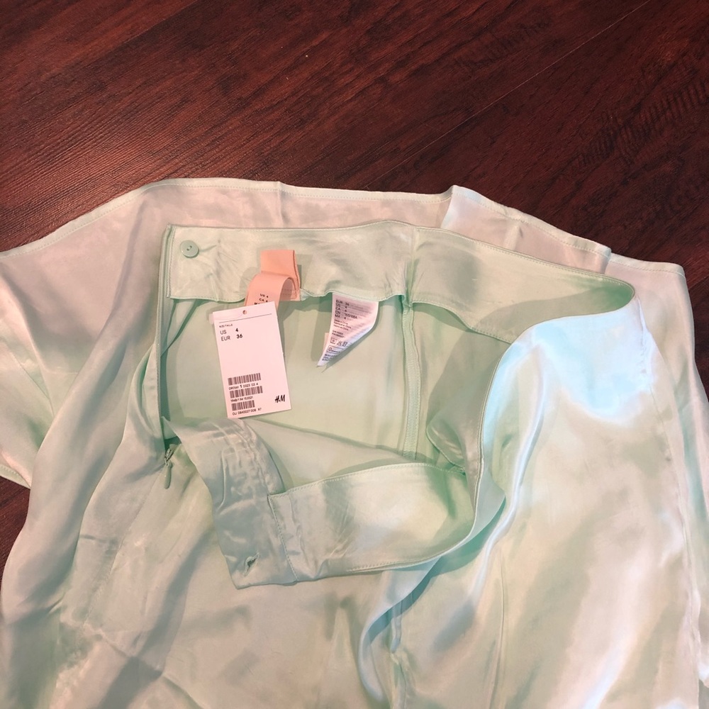 H&M mint green shirt